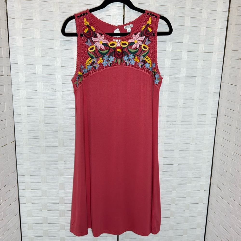 Spense Coral Sleeveless Shift‎ Embroidered Sundress Size Large with Keyhole Back